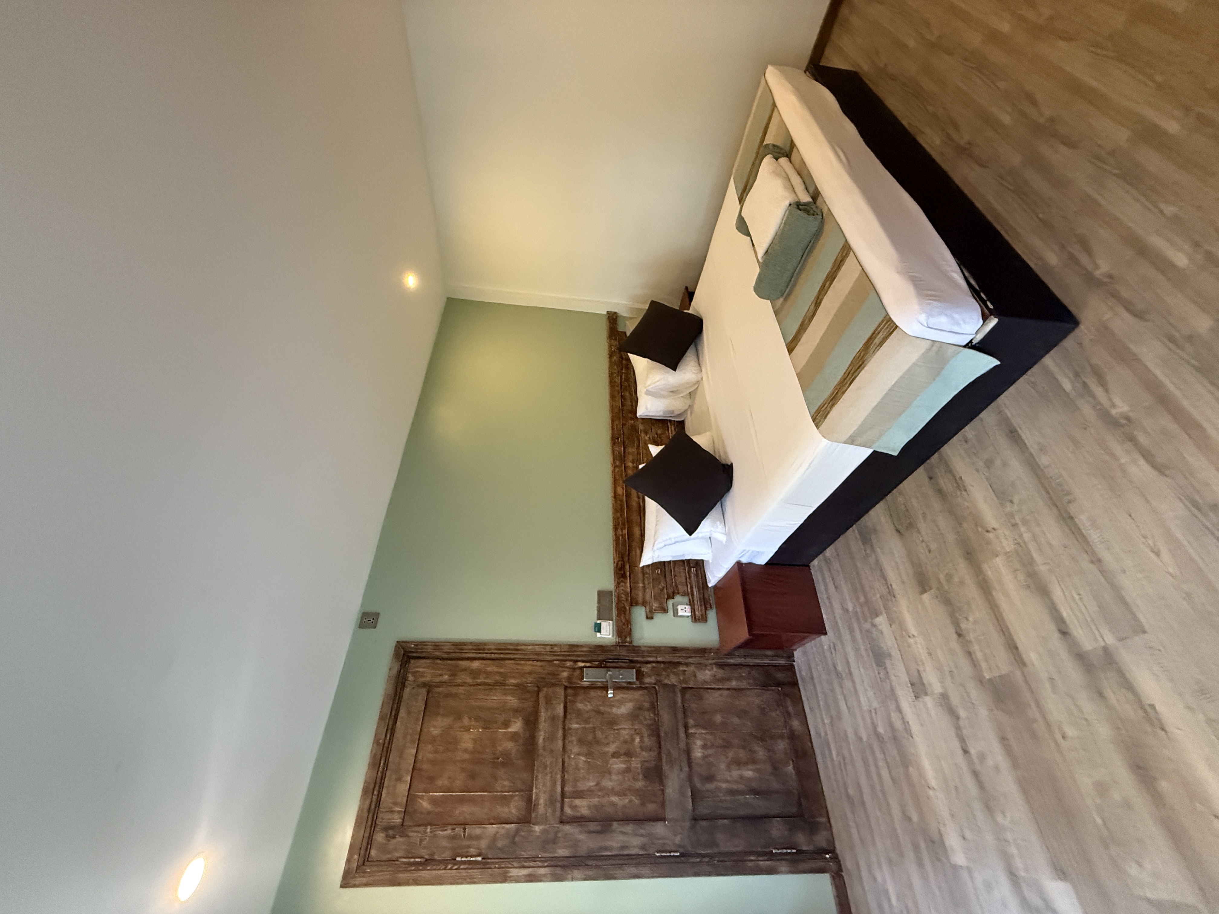 Sea View Suite - Image 1