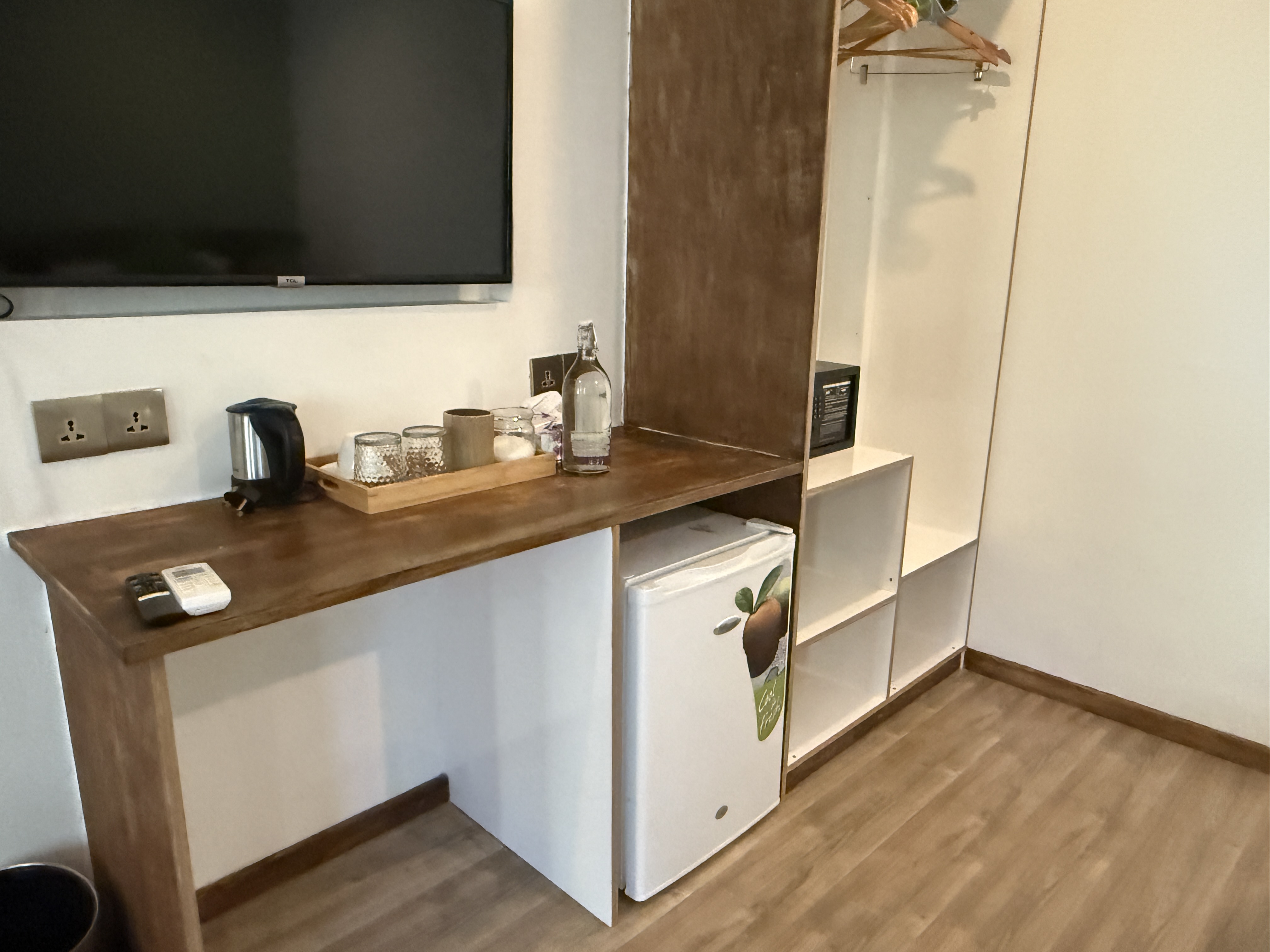 Sea View Suite - Image 7