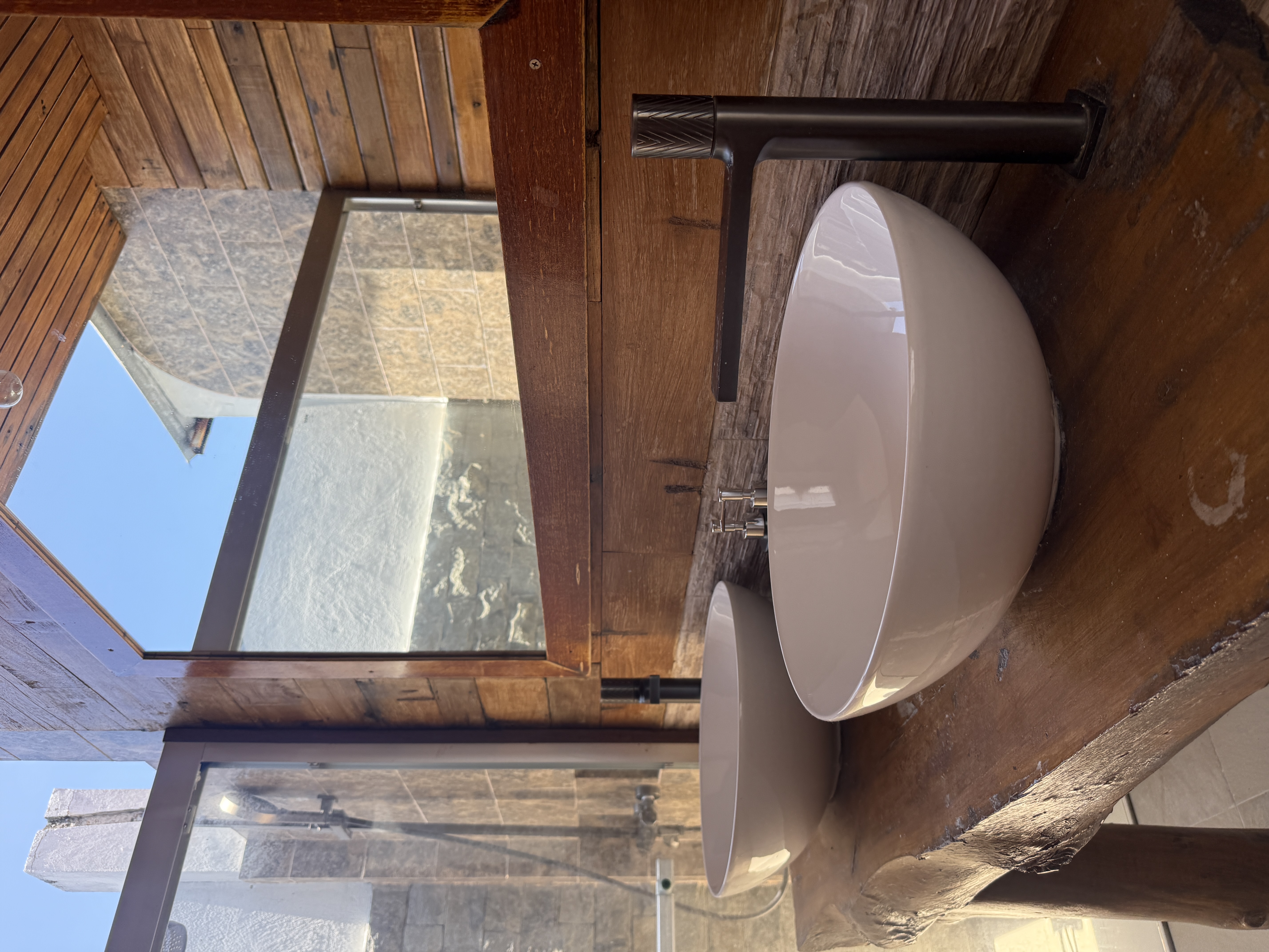 Grand Jacuzzi Suite - Image 11